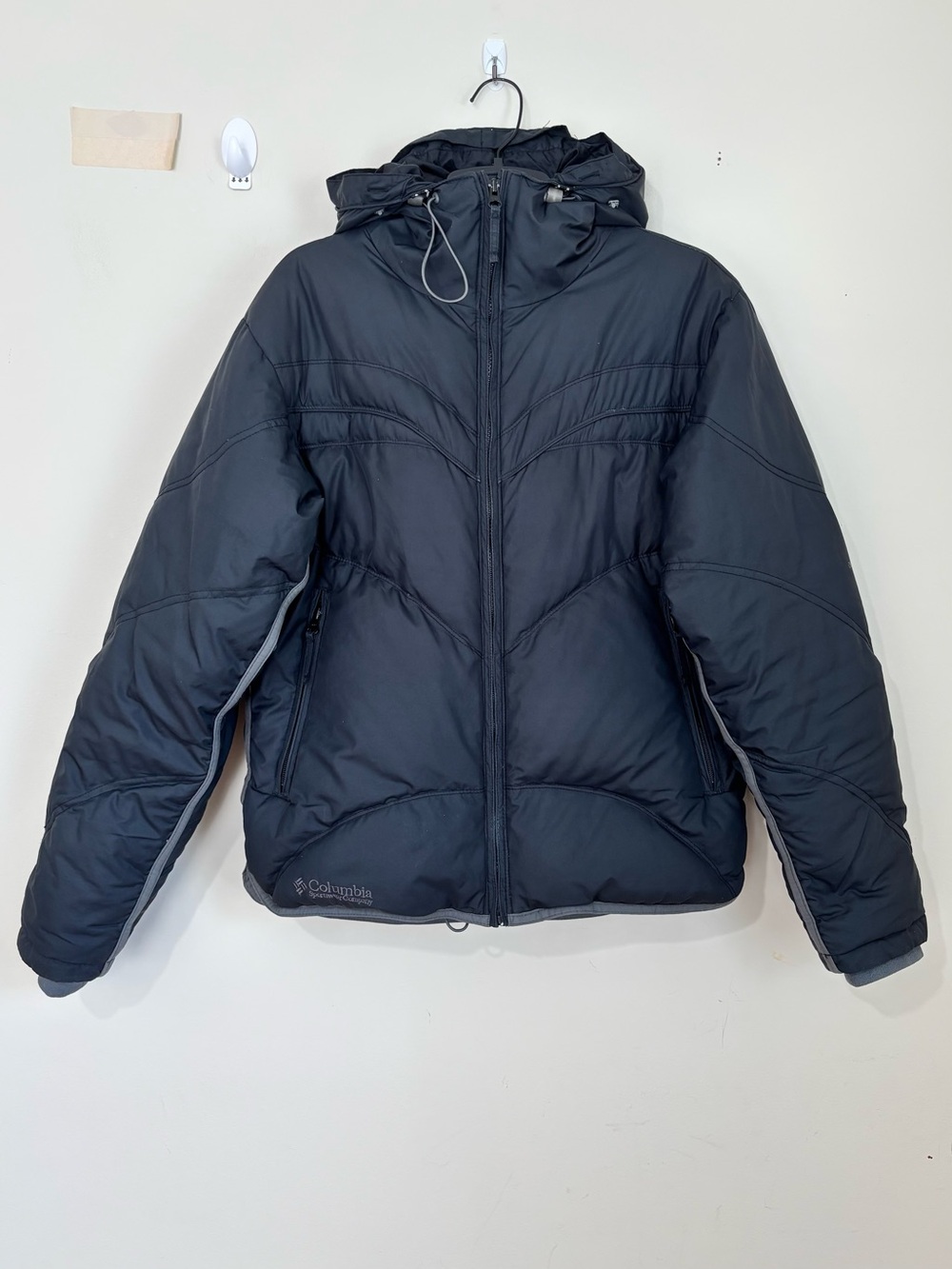 Columbia women's M winter warm down & feather zip up hooded short puffer coat